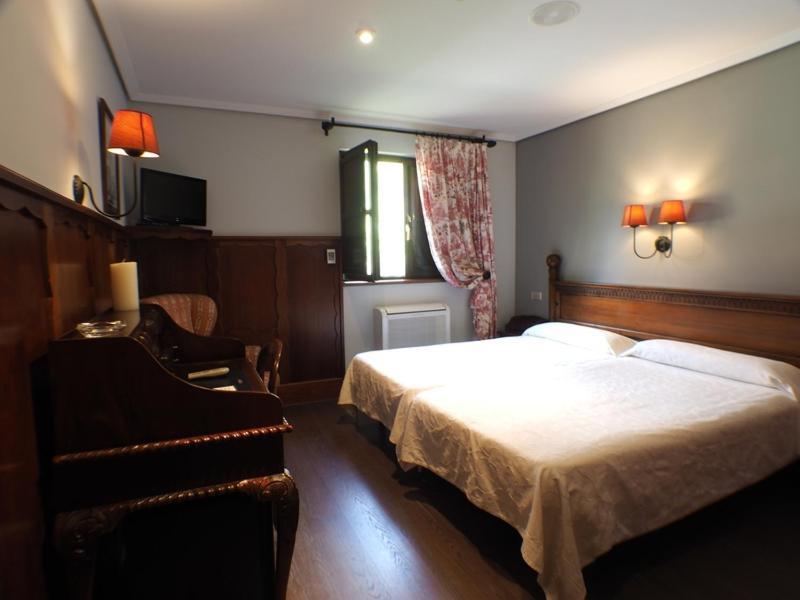 Hotel Comillas Cameră foto
